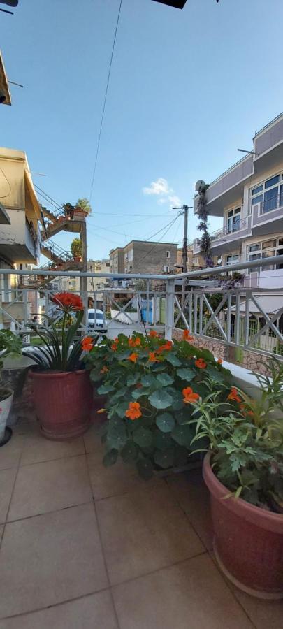 Honey Apartment Near Port Of Saranda Esterno foto